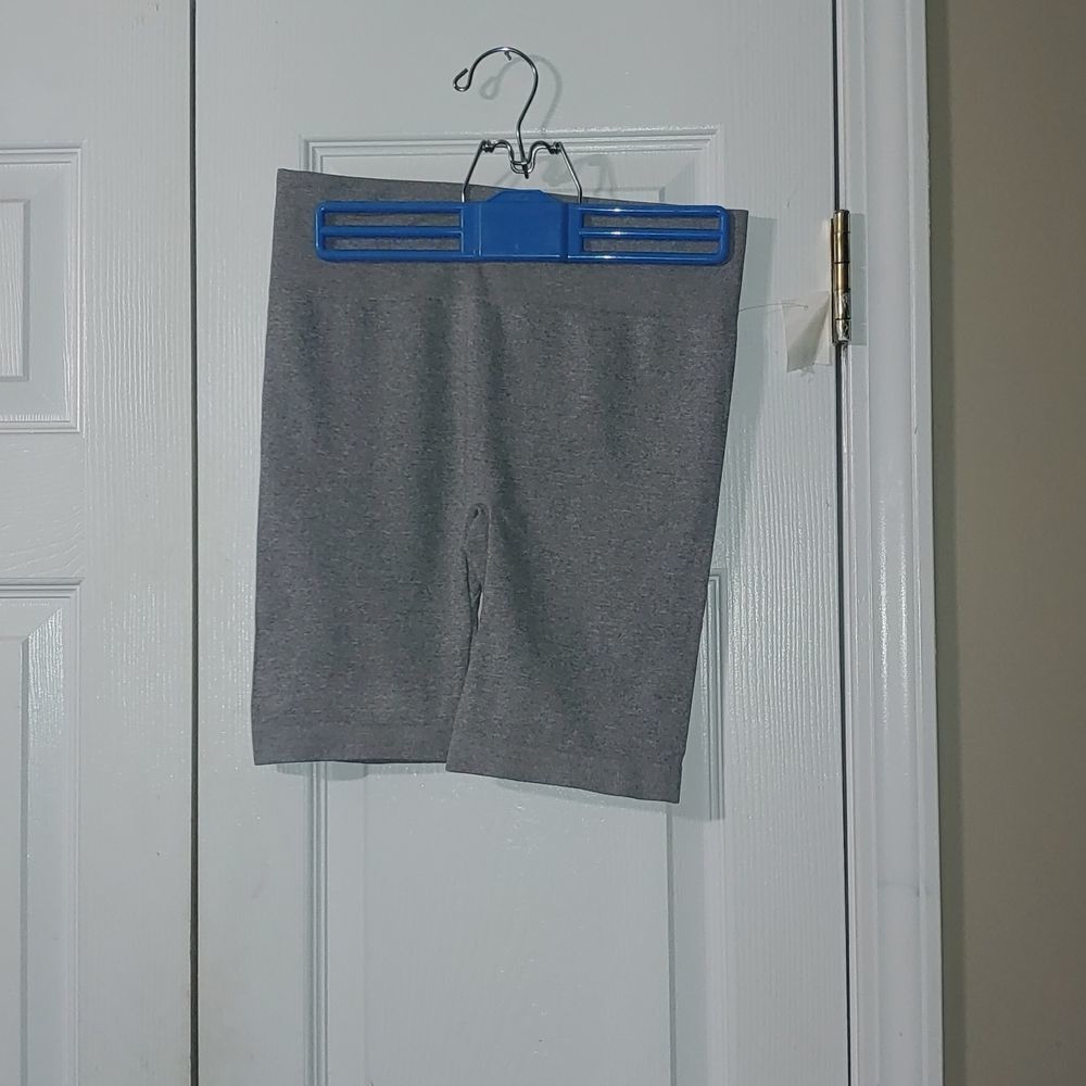 One Step Up gray seamless bike shorts  Sz l/xl